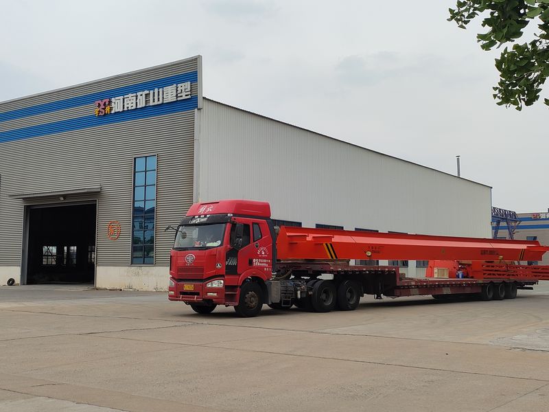 電動葫蘆門式起重機 MHxh10t—20m 制作完成，發(fā)往新疆交付客戶使用。